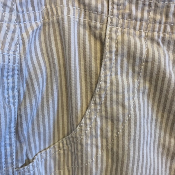 NWOT tan/ white Ann Taylor Loft shorts , 16 - Picture 2 of 7